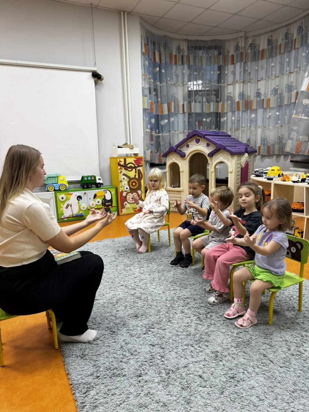 Занятия в центре Времена года